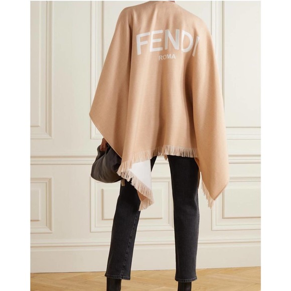 FENDI logo intarsia fringed wool poncho cape wrap - Picture 2 of 10